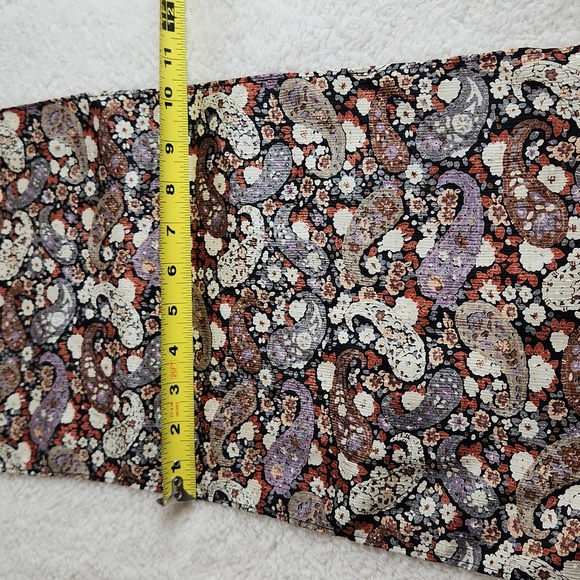 VINTAGE!  Floral and paisley lightweight scarf.  So pretty! - Picture 8 of 9